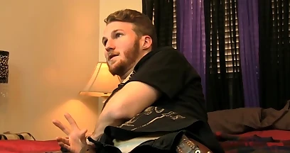 Deviant amateur Luke Mason masturbates cock and cums solo