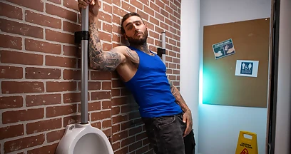 Aroused men fuck in the public toilet during glory hole kinks