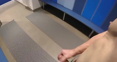 A Real Public Locker Room I Cheekily Jerk Off My Big Cock Very Intensely But People Kept Coming