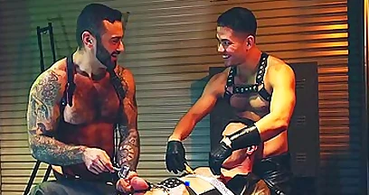 Sub Whore Derek Cage Deliciously Domd By Hunks & Cream
