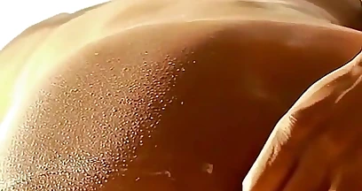 Huge dildo gaping asshole in the sun 1/2