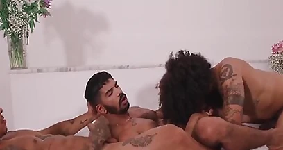 Interracial Gay Anal Sex Between Tattooed Men 6 Min