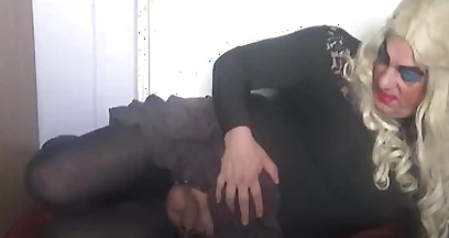 Crossdresser Loves Pee And This Time He Swallows Two Full Glasses Of It 6 Min